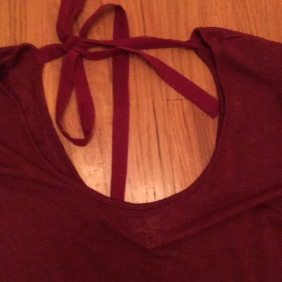 Beautiful Burgundy 3/4 Sleeved Top w/ crochet hem - Picture 3 of 5